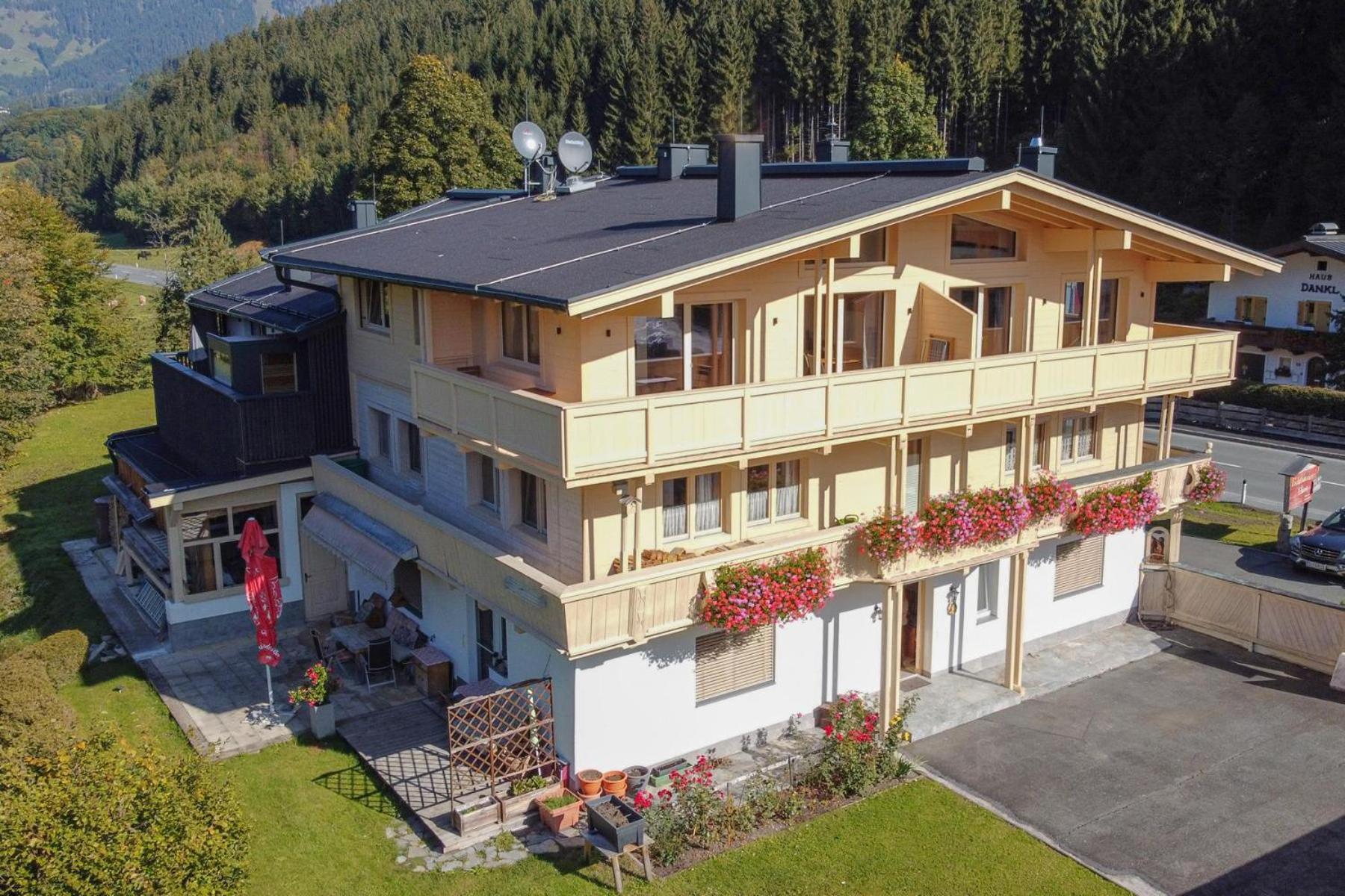 Alte Bildhauerei Apartamento Aurach bei Kitzbuehel Exterior foto